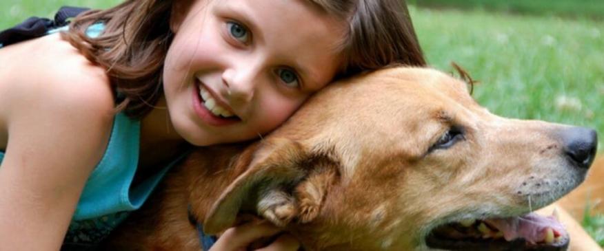 




5 Advantages for Kids Who Grow Up With Dogs


